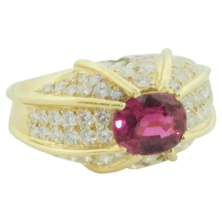 Ladies Rings with Golden Amber-Domed Ruby and Diamond Ring in 18k Yellow Gold GIA No Heat