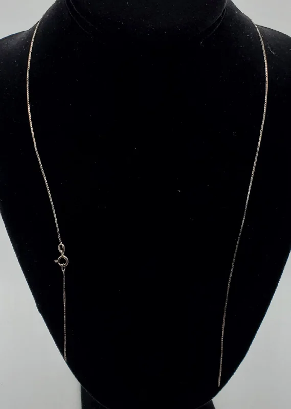 Ladies dreamy haze necklaces -BROKEN Vintage Italian Sterling Silver Box Link Chain Necklace - 22"